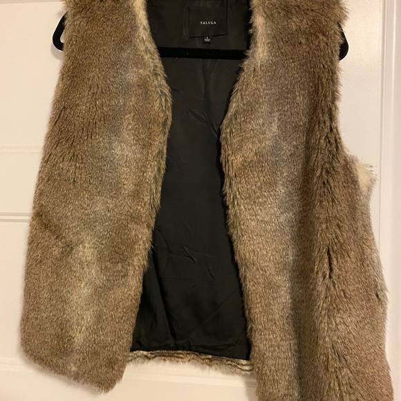 Talula Faux Fur Vest - Picture 9 of 15